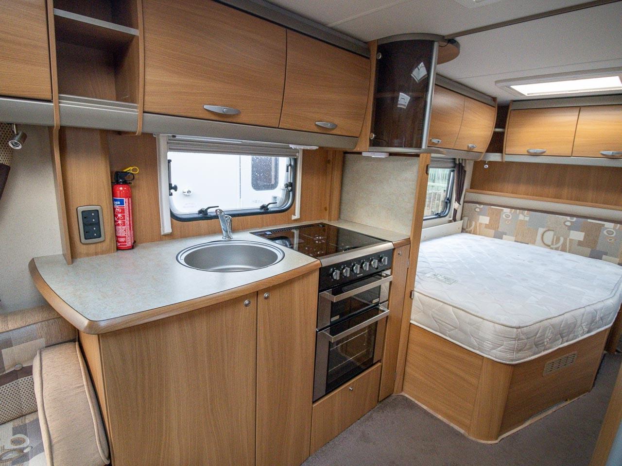 2009 SWIFT CONQUEROR 630