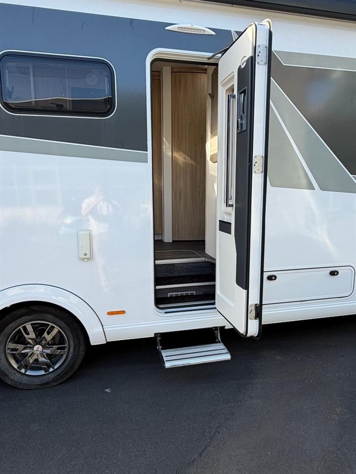 2024 Mercedes-Benz Frankia M - Line I7400 Plus
