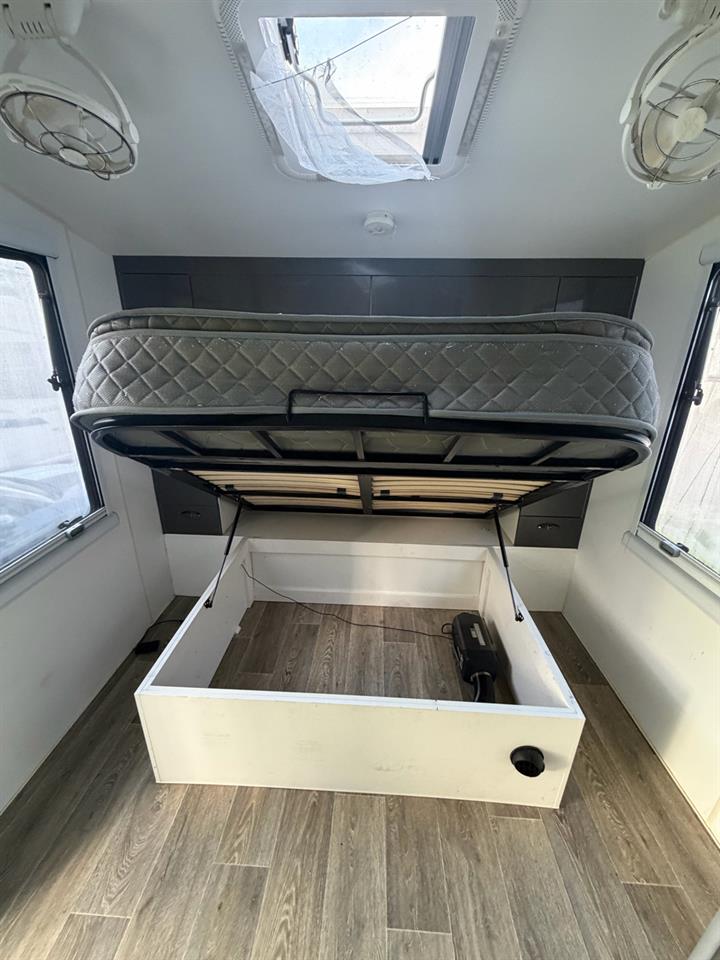 2021 Active caravan 21.6-ESCAPE