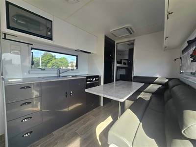 2021 Active caravan 21.6-ESCAPE - Thumbnail