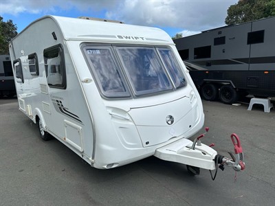 2010 SWIFT CHARISMA