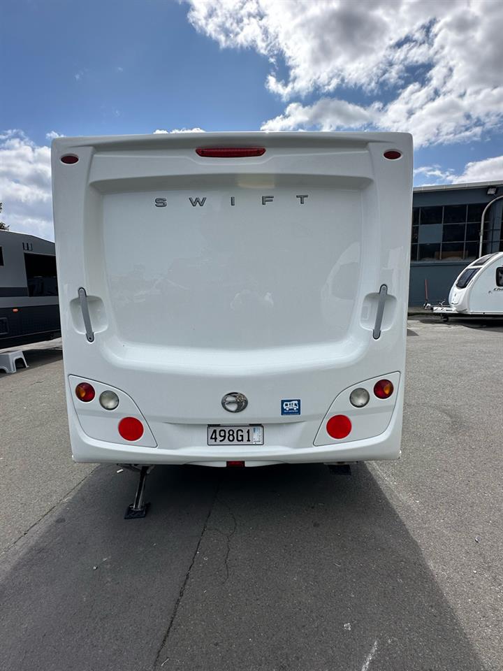 2010 SWIFT CHARISMA