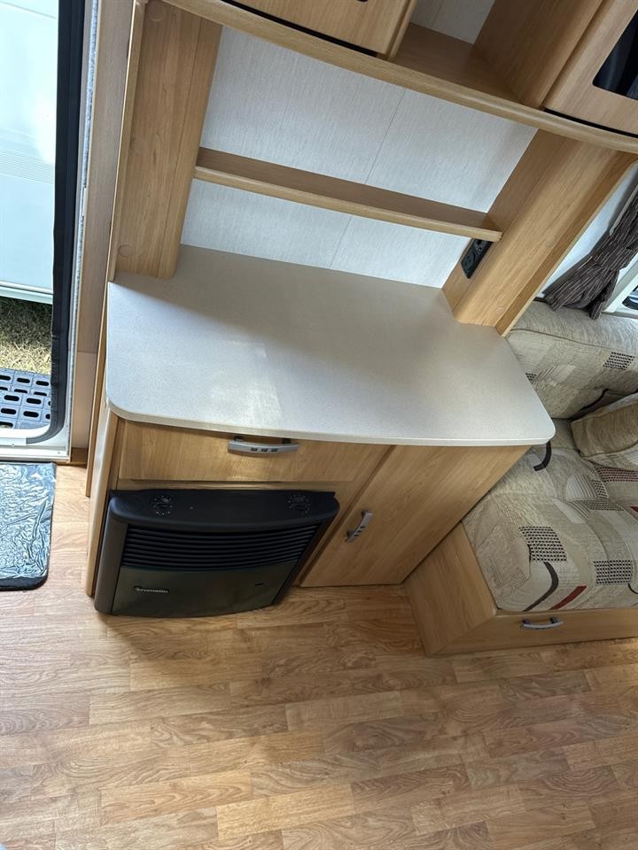 2010 LUNAR   Quasar 462