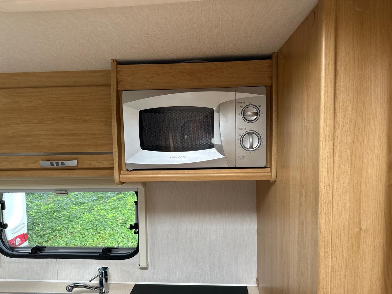 2010 LUNAR   Quasar 462