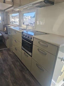 2014 Mercedes-Benz SPRINTER - Thumbnail