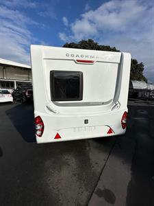 2011 Coachman Amara - Thumbnail