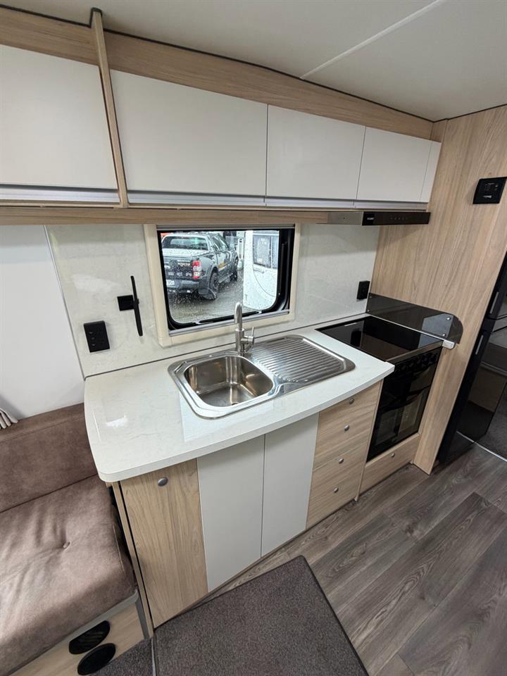 2025 Leisureline Quartz