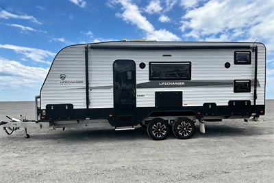 2022 Crusader Life Changer Bunkie - Thumbnail
