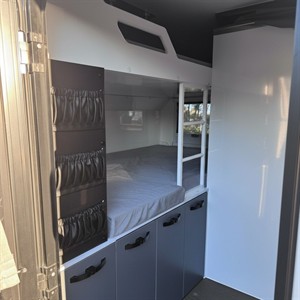 2023 Ezy Trail Robe - Thumbnail