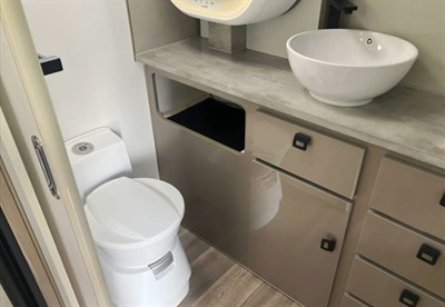 2020 JB Scorpion sting - Thumbnail