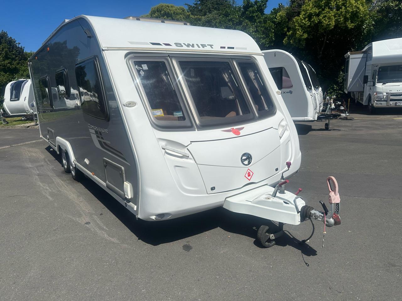 2009 SWIFT CONQUEROR