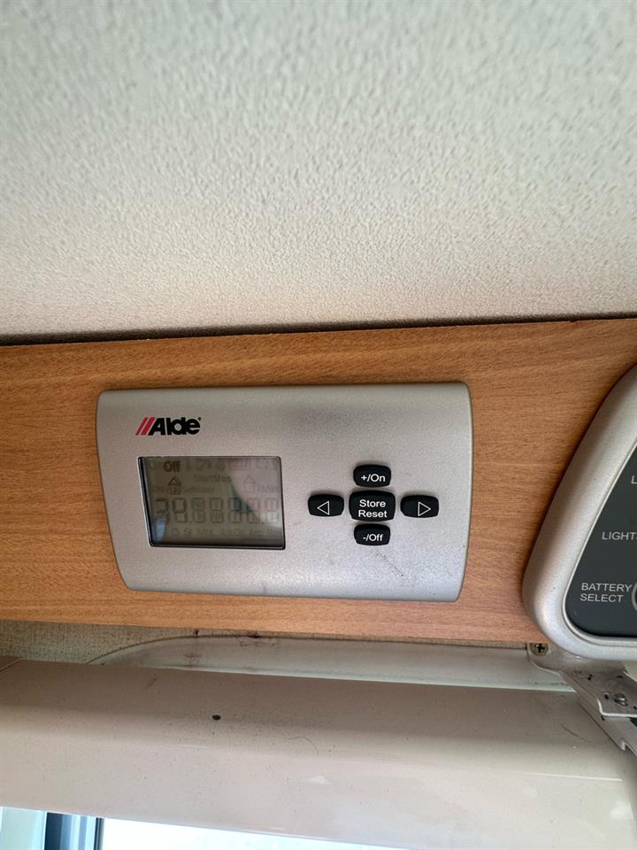 2009 SWIFT CONQUEROR