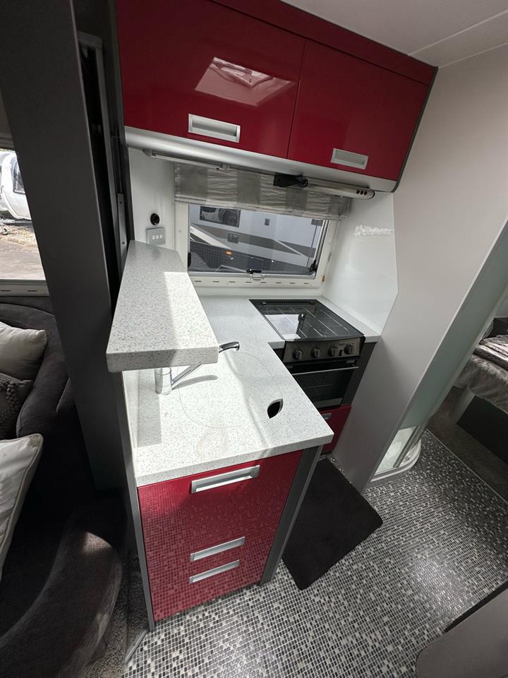 2011 Mitsubishi Canter