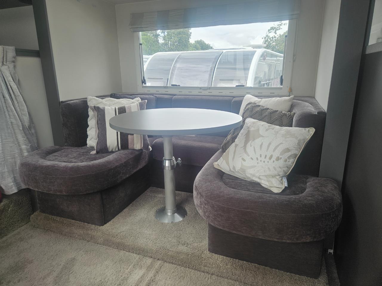 2011 Mitsubishi Canter