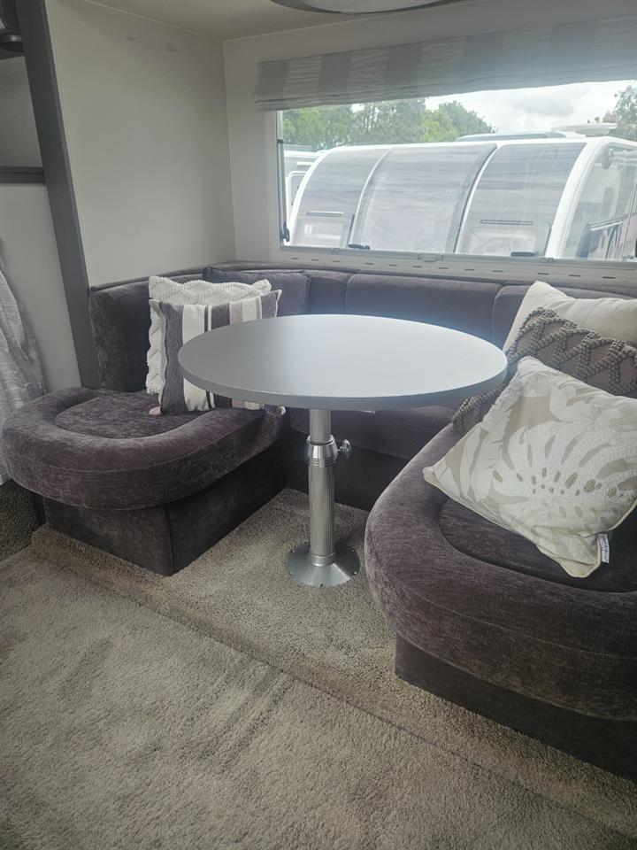 2011 Mitsubishi Canter