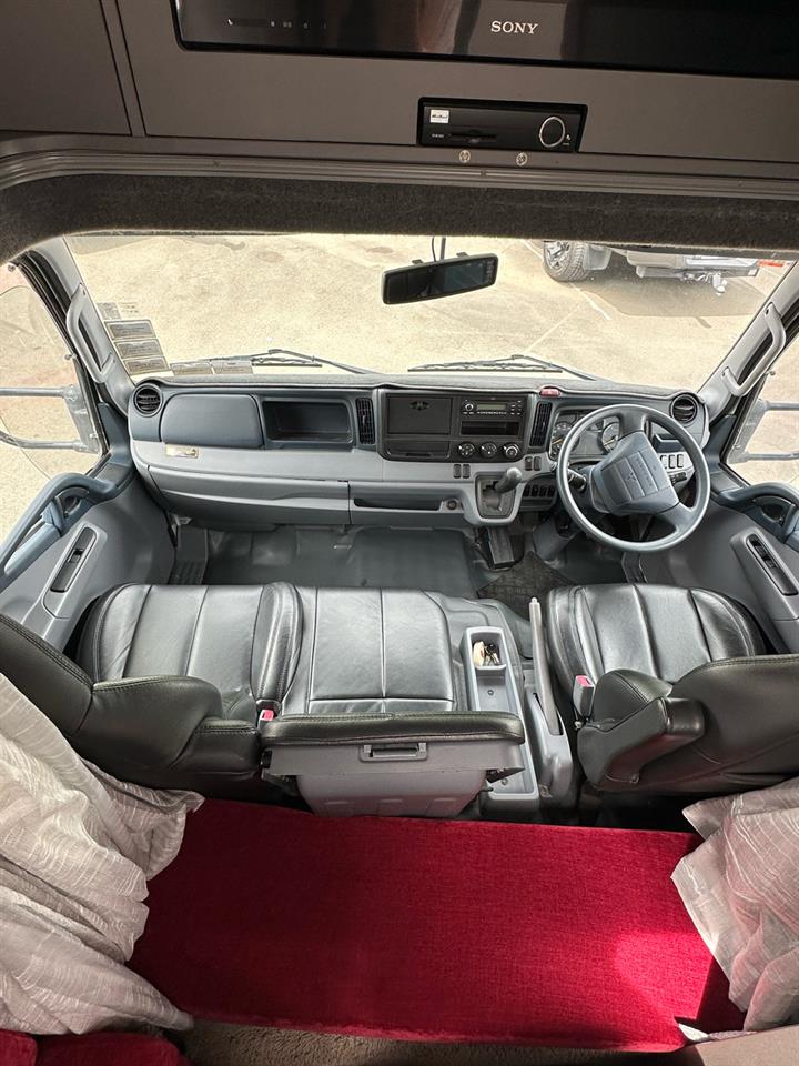 2011 Mitsubishi Canter