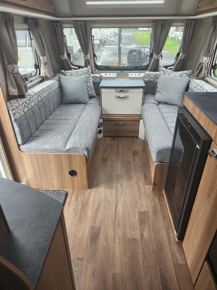 2023 SWIFT CELEBRATE MAJOR 4 SB